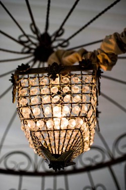 vintage-chandelier-in-tent-wedding-ideas