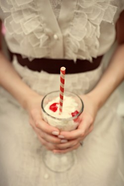 Retro Milkshake Bar Unique Wedding Ideas-17