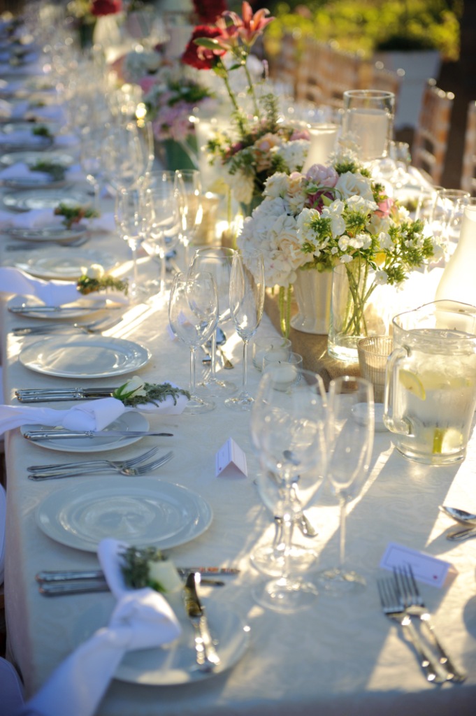 Real Weddings: Stephanie + Richard White and Green Wedding Table Decorations 
