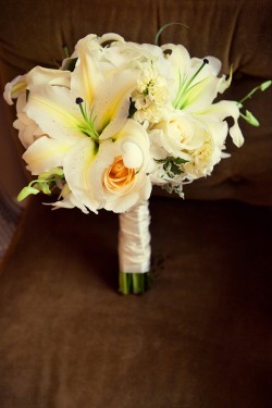 Creamy-White-Bouquet