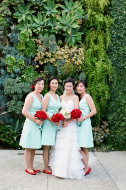 turquoise-and-red-bridesmaids