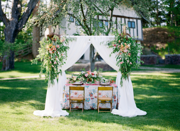 Colorful Garden Wedding Inspiration Elizabeth Anne Designs The Wedding Blog