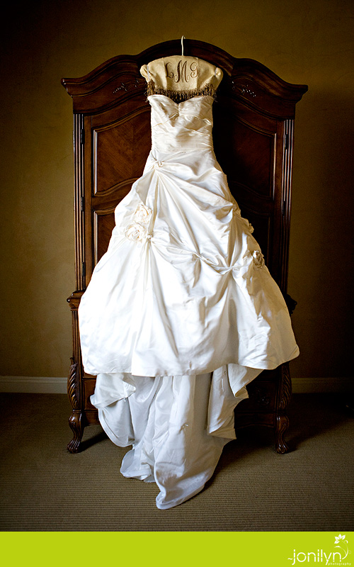 monique lhullier gown
