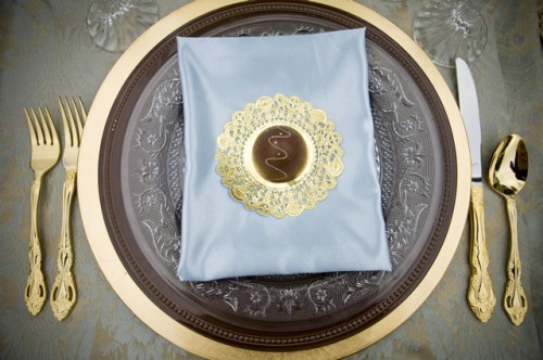 blue-gold-brown-table-wedding