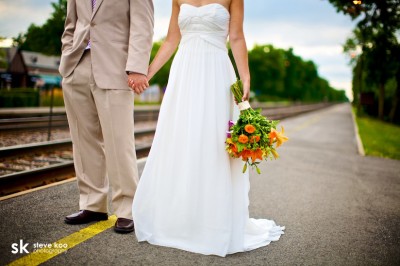 bride-and-groom-multicolored-orange-purple-bouquet