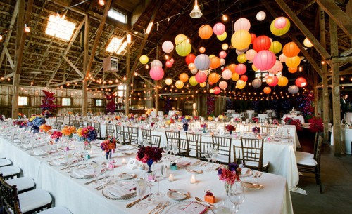 Multi-Colored-Chinese-Lanterns-and-Centerpieces