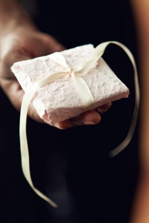 DIY Cookie Wrapper Tutorial Wedding Favor Ideas-5