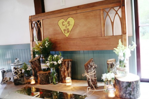DIY-Altar-with-Wood-and-Mason-Jars