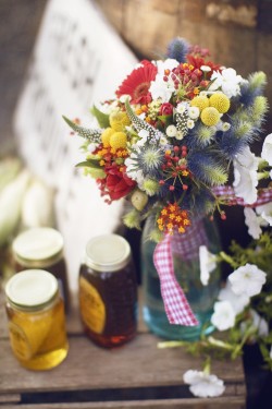 Farm-Inspired-Wedding-Floral