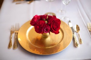 Pink-Red-Gold-Wedding-Table-Ideas-7