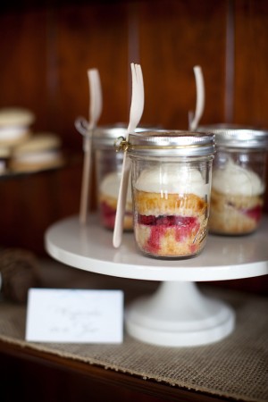 strawberry-shortcake-in-a-jar