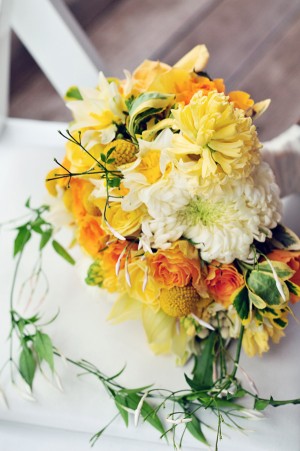 Elegant-Yellow-White-Bouquet