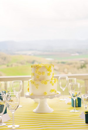 Yellow-and-White-Wedding-Cake