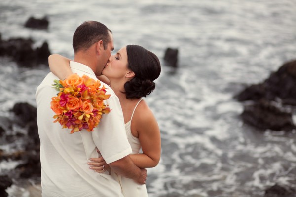 Colorful-Hawaiian-Destination-Wedding-by-Sara-Gray-Photography-5