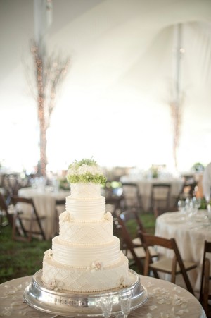 Classic-White-Wedding-Cake