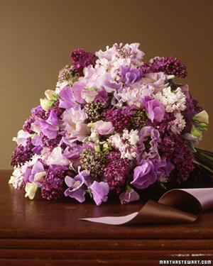 Purple-Lilac-Sweet-Pea-Bouquet