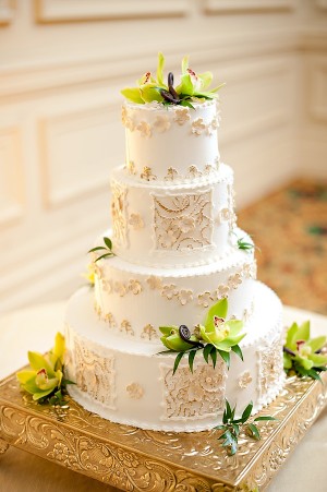 Antique-Ivory-Gold-Green-Wedding-Cake