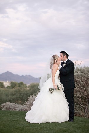 Elegant-Outdoor-Jewish-Arizona-Wedding-by-Gina-Meola-Photography-3