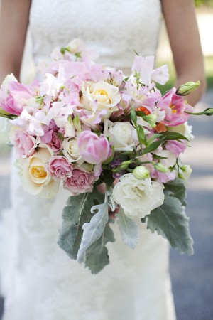 Pale-Pink-and-Ivory-Bouquet
