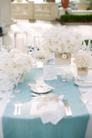 White-Floral-Wedding-Centerpieces