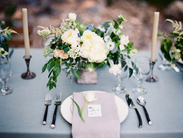 Elegant Ivory and Green Centerpiece