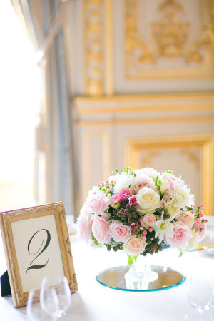 Short Pink and White Centerpiece