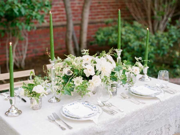White and Green Wedding Table