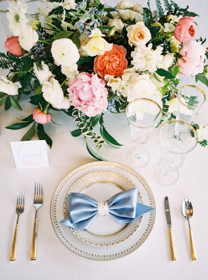 Classic Blue Pink and Gold Wedding Table
