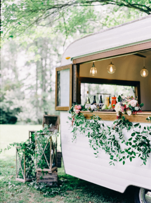 Vintage Camper Wedding Bar